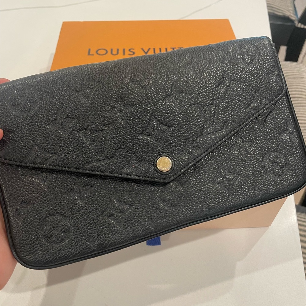 LOUIS VUITTON Félicie Pochette